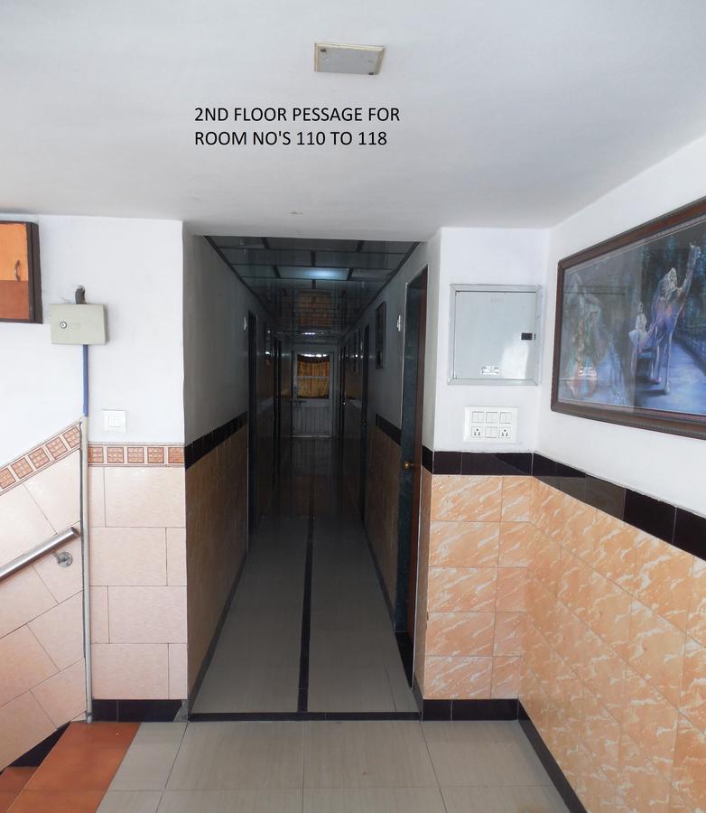 Hotel Silver Springs Ahmedabad Exterior foto