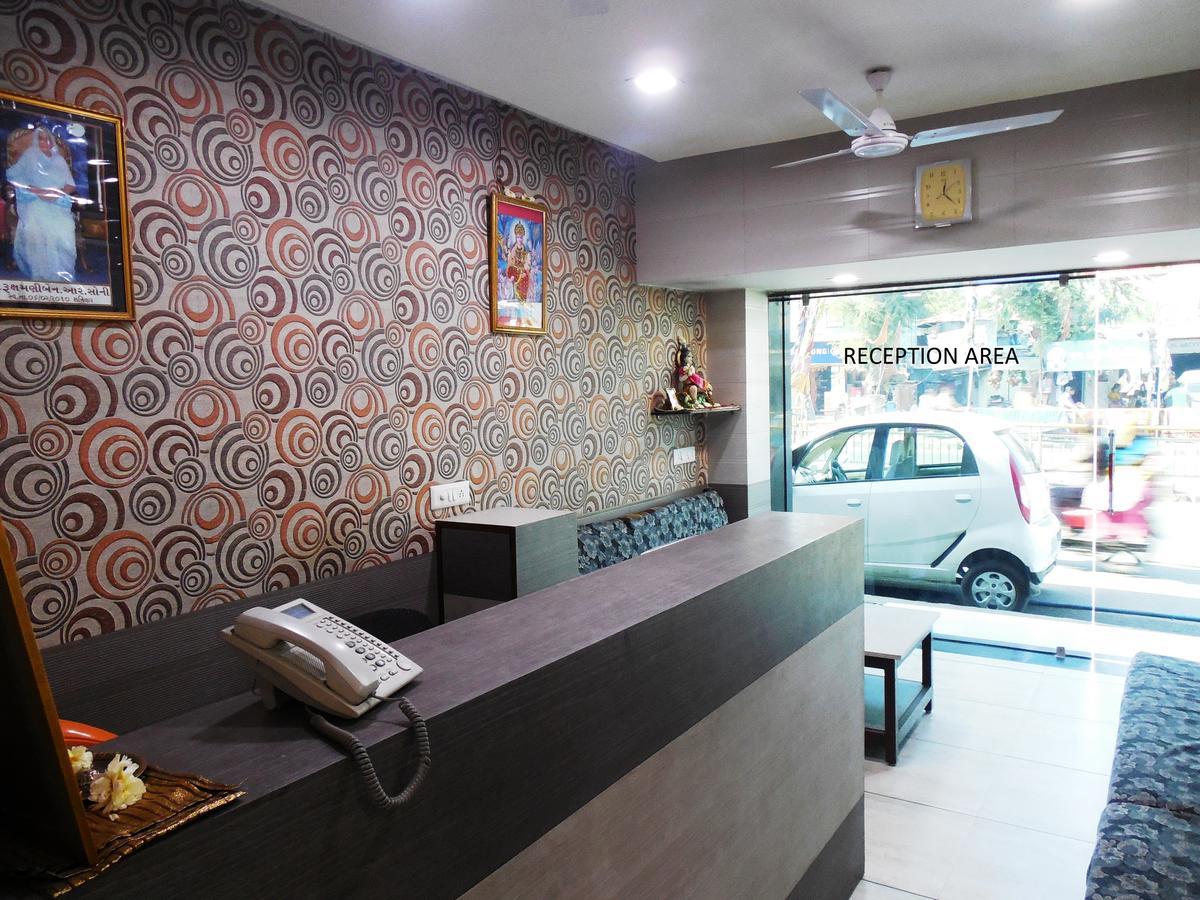 Hotel Silver Springs Ahmedabad Exterior foto